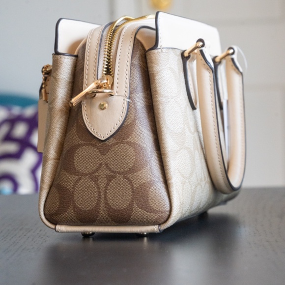 Coach Mini Darcie carryall in blocked signature canvas - Picture 3 of 7